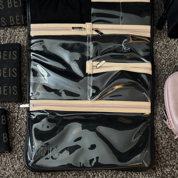 Béis Black & Blush Travel Pouch Set - Picture 4 of 12